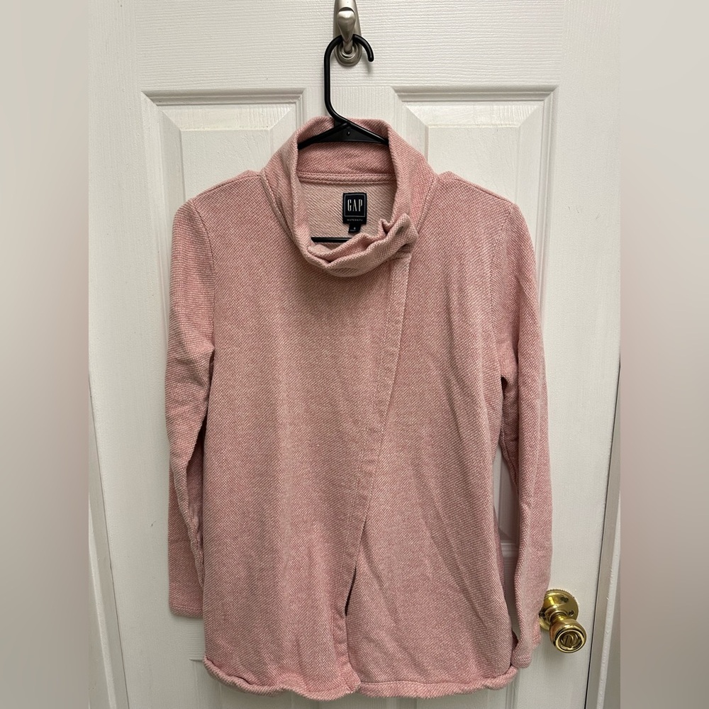 GAP maternity Top